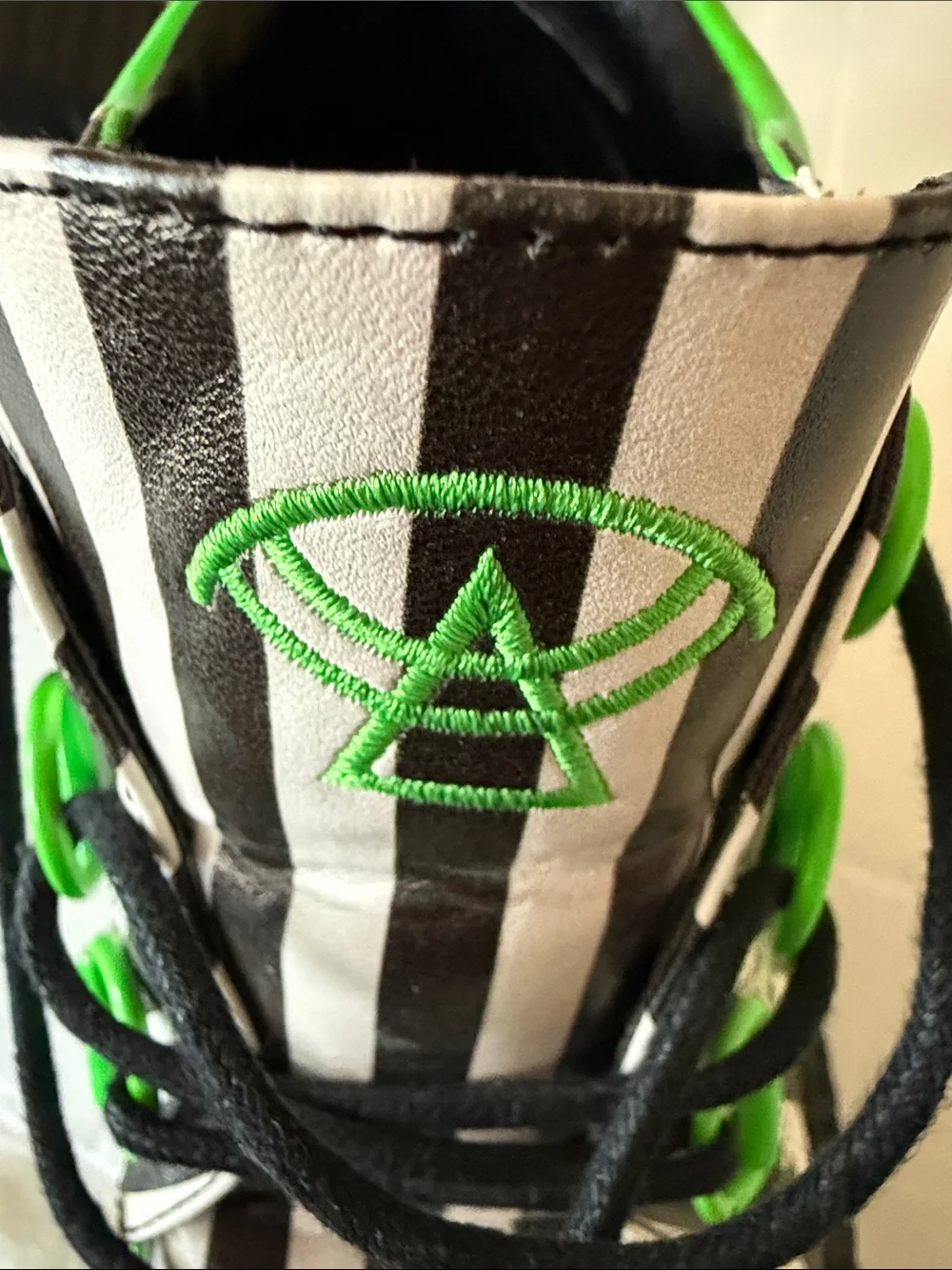 Dre Royane Cvlt Super Kreep platform creepers  black/white w/ green size 9 W,M 7